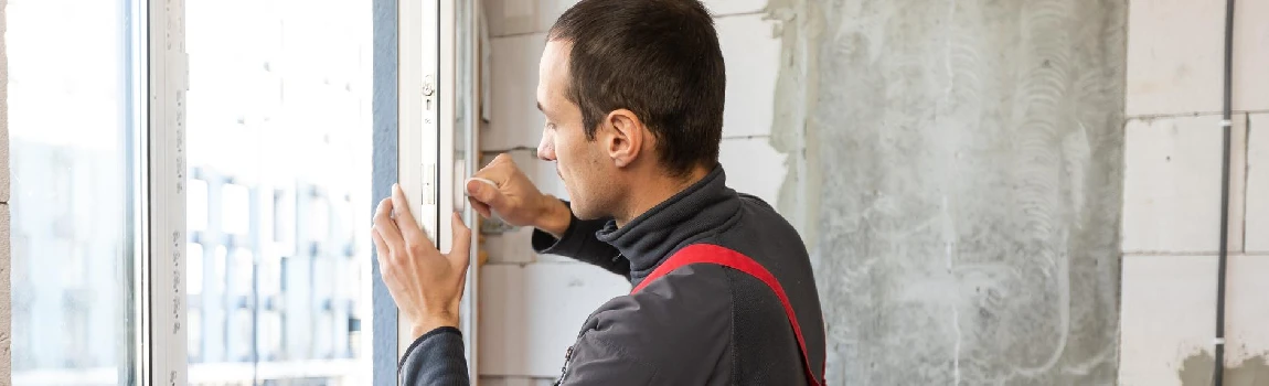 Emergency Cracked Windows Repair Services in Three Lakes, FL